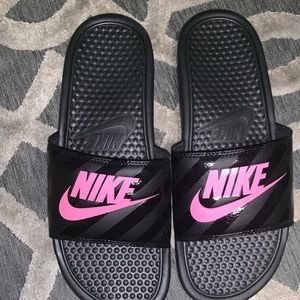 NEW Nike slides women’s size 10